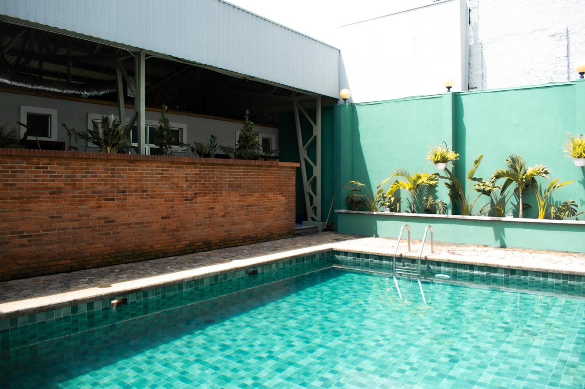 Soy Local Hotel